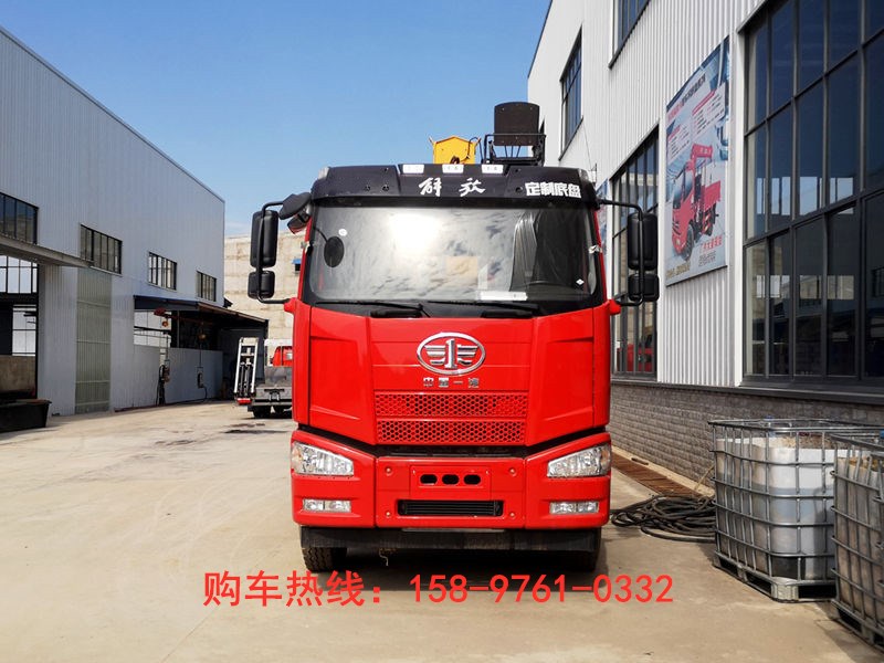 解放J6后八轮徐工12吨随车吊