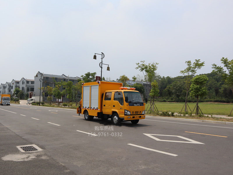 800m³/h五十铃带吊排水发电车