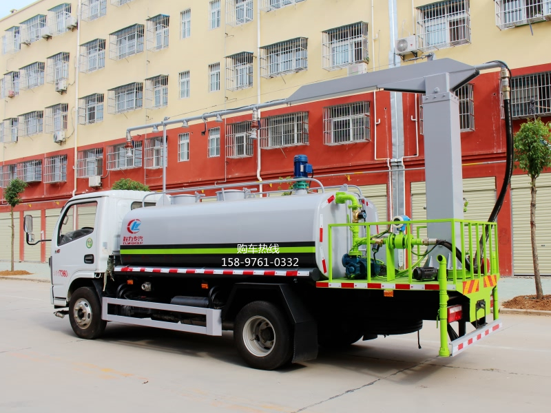 东风小多利卡铁路抑尘车