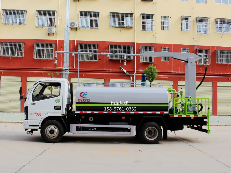 东风小多利卡铁路抑尘车